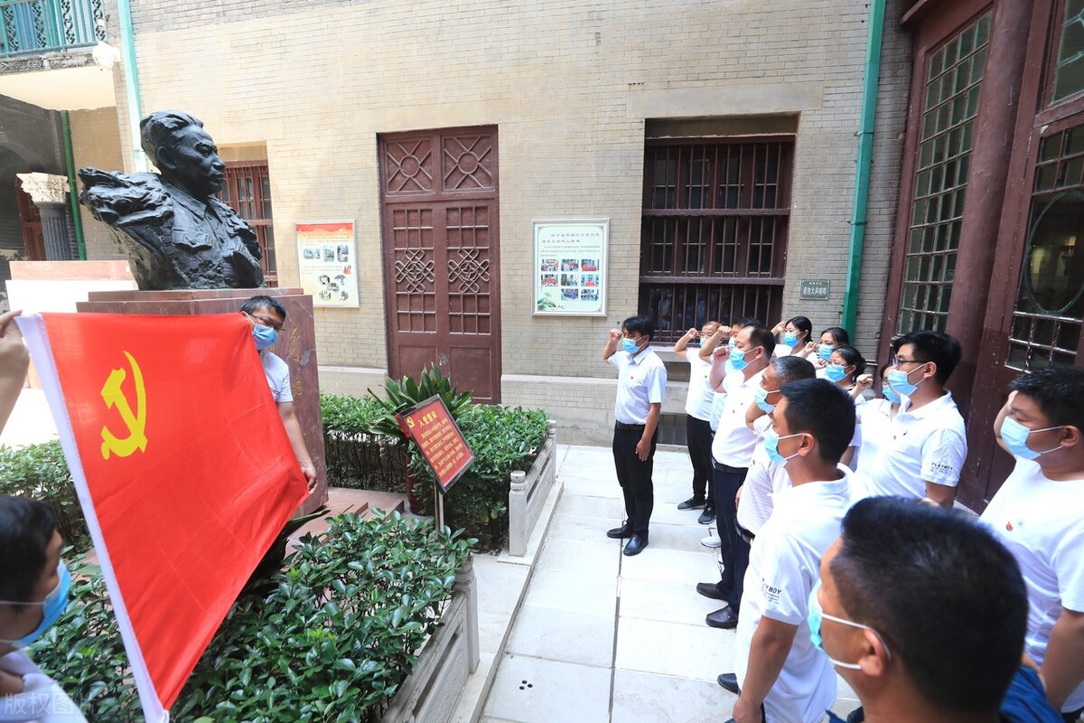 公务员考试适合什么样的人考,报考公务员怎么样报容易考上