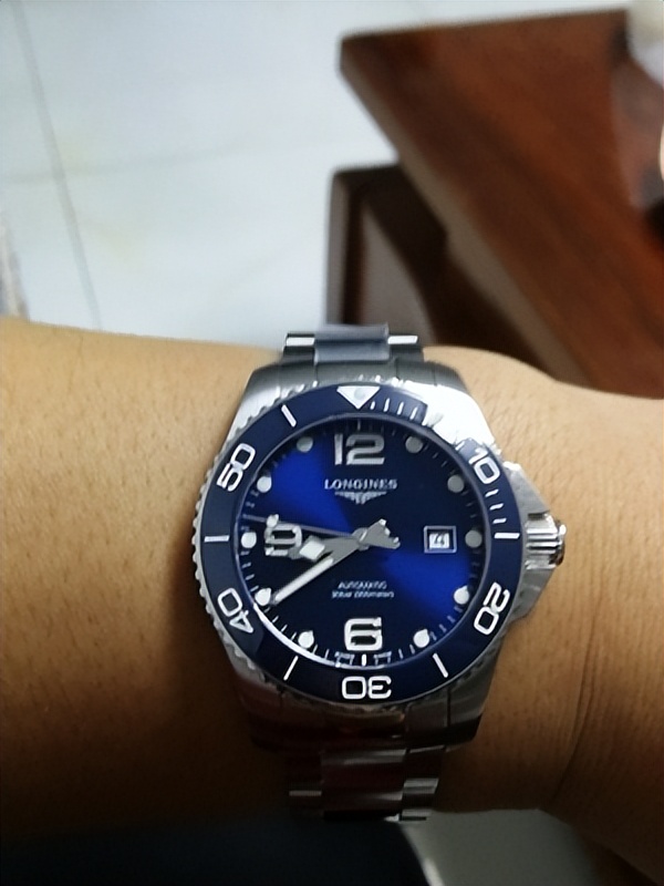 名士和康斯登手表哪个好,东方星名士与浪琴康卡斯