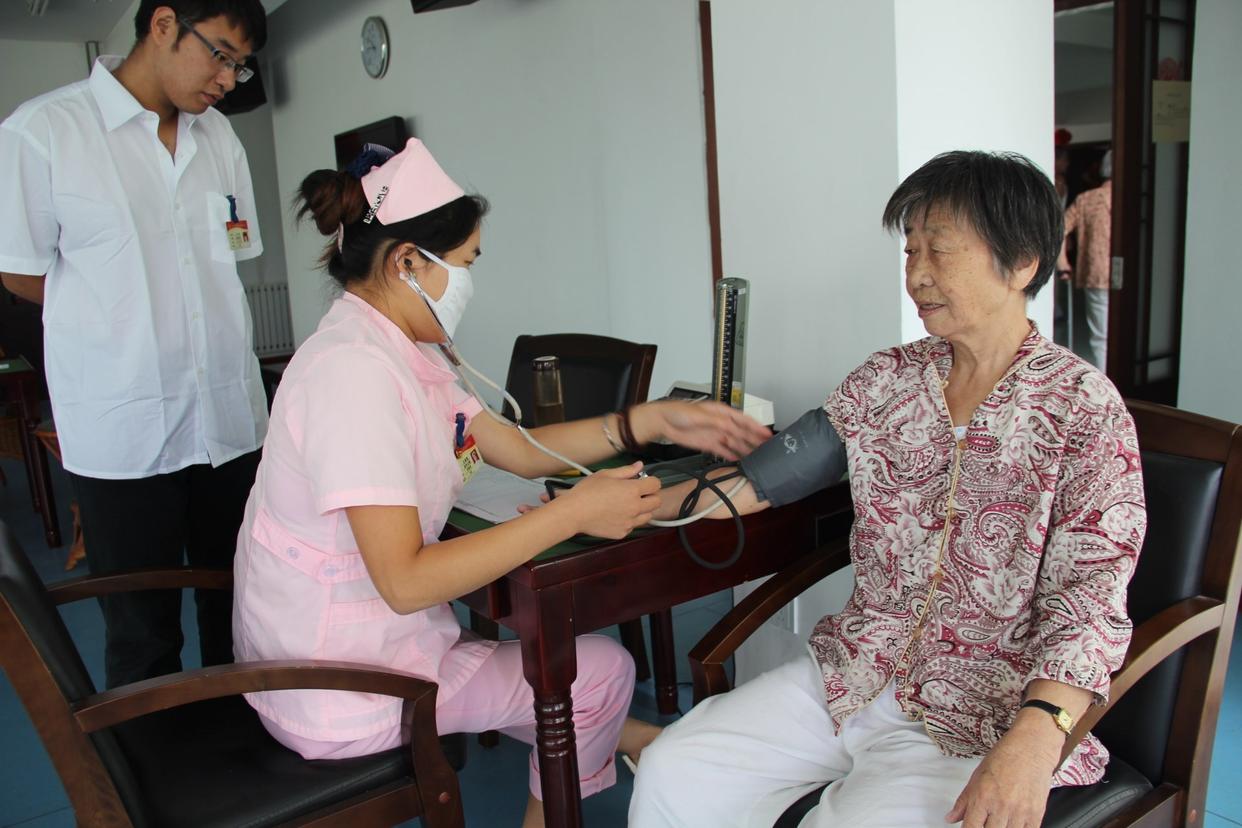 老年人预防脑梗补充叶酸每天剂量,叶酸能清除斑块预防脑梗吗