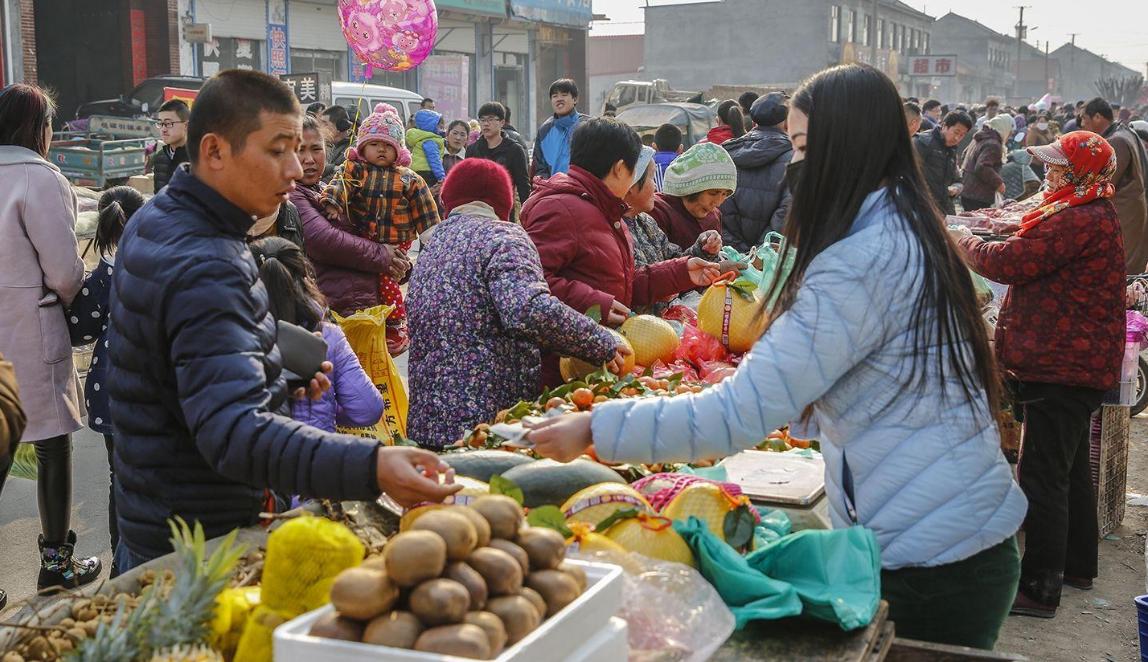 福建夫妻开水果店,广东小伙开水果店一年盈利250万
