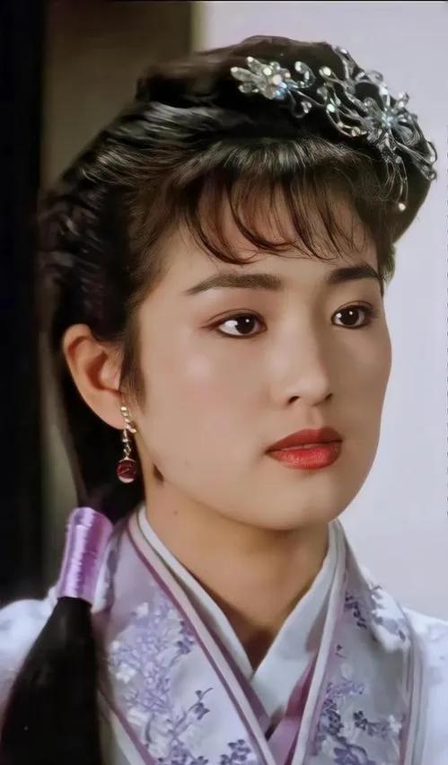 最具美人脸的十位女星,蒜头鼻小眼睛方脸却很漂亮的女星