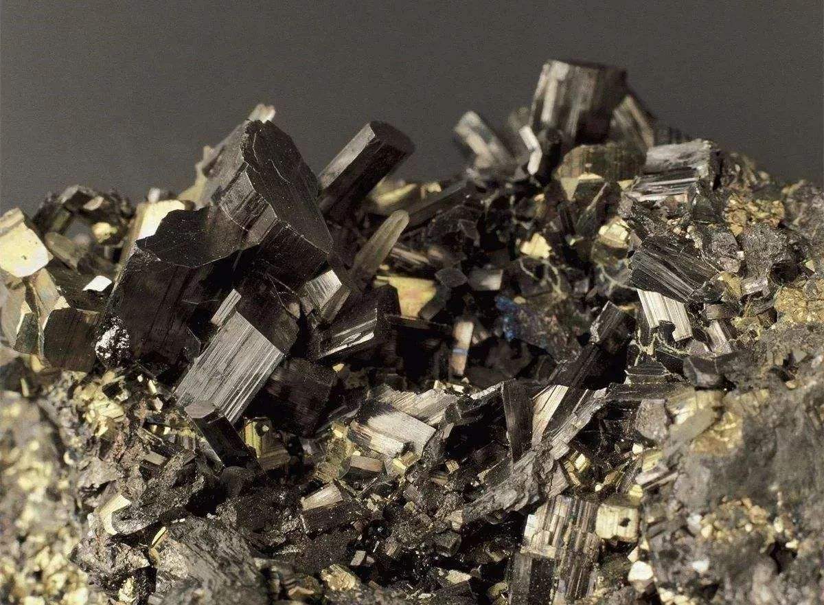 地球上最贵的翡翠原石,地球上最贵的一块玉