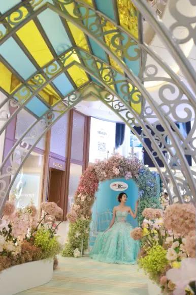 上海最豪华的商场ifc,上海ifc商场精品店