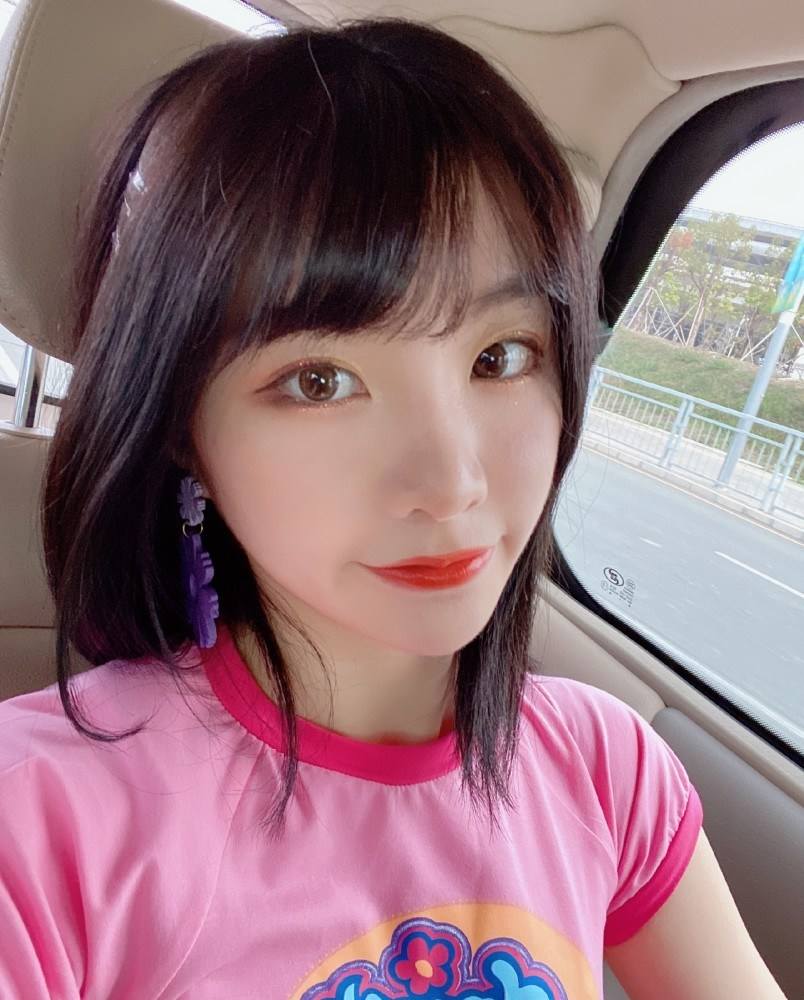 papi酱旗下港风女神,papi酱蓝色战衣