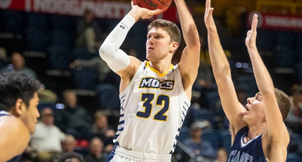 夏联励志一幕!从外卖员到NBA关键先生!努力的人永远不会被辜负