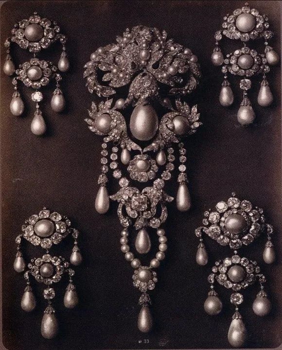 法国珠宝值得买吗,法国王室的王冠和首饰