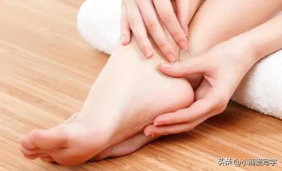 教你几招轻松摆脱脚臭的烦恼,脚臭怎么办快速去脚臭的小妙招