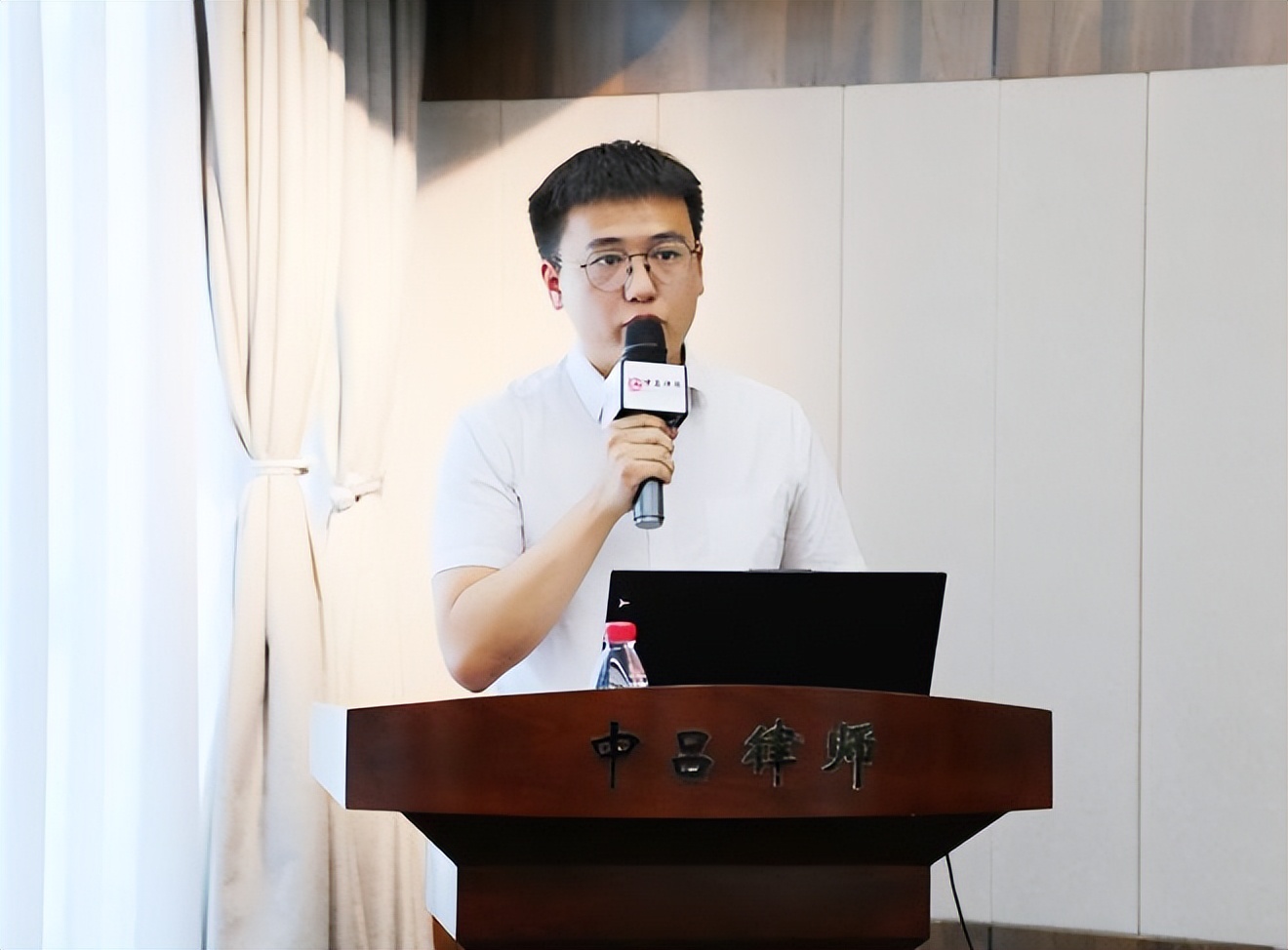 如何认识三极管和场效三极管,怎么认识三氧催化