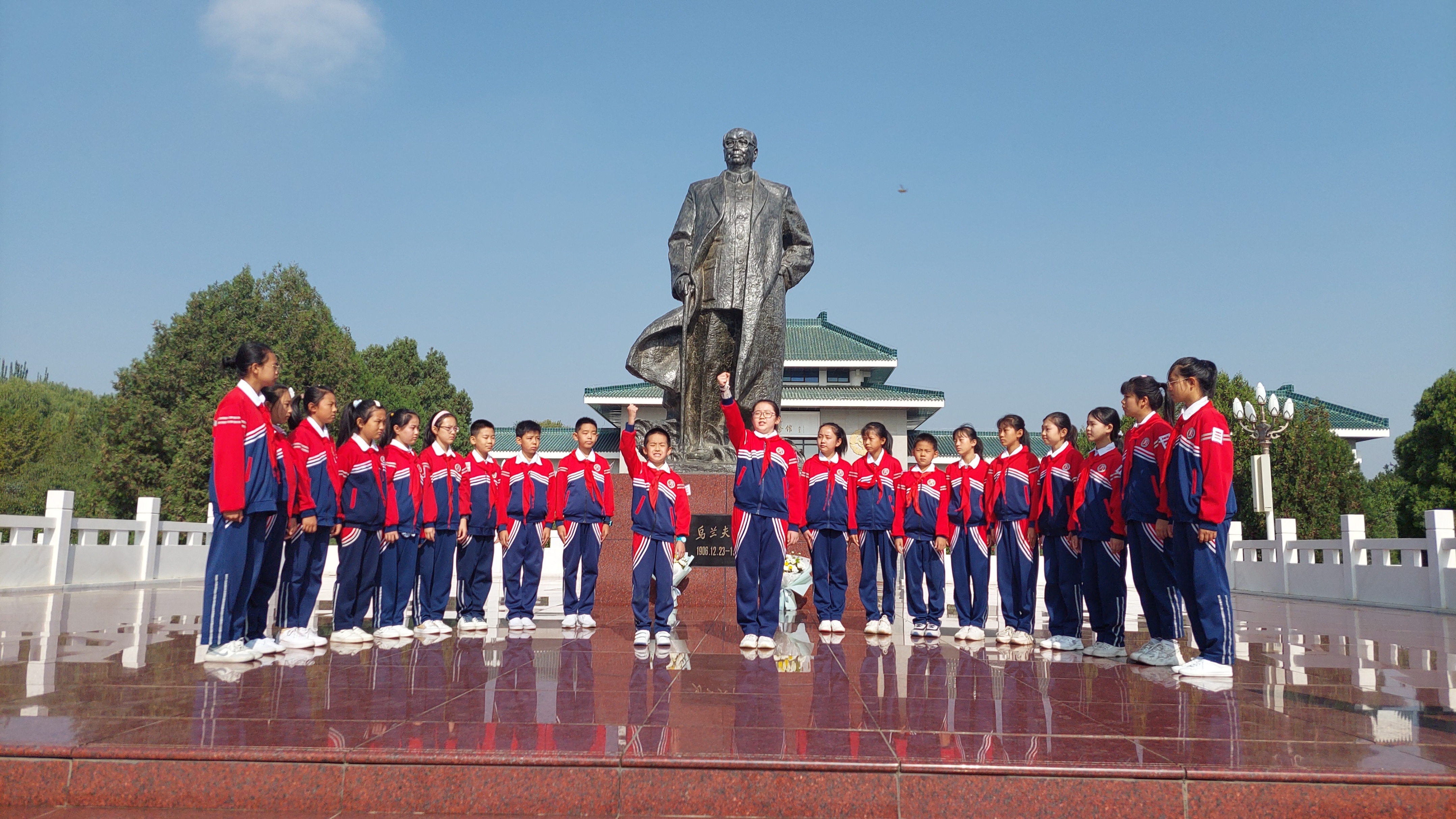 玉泉区：“梁”好少年在行动文明校园齐创建