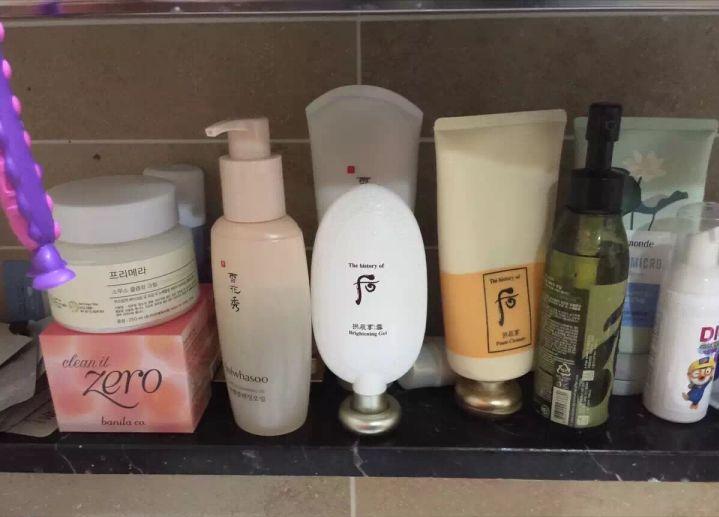 鼻子上有白白的小点可以挤吗,鼻子上黑黑的小点点怎么去除