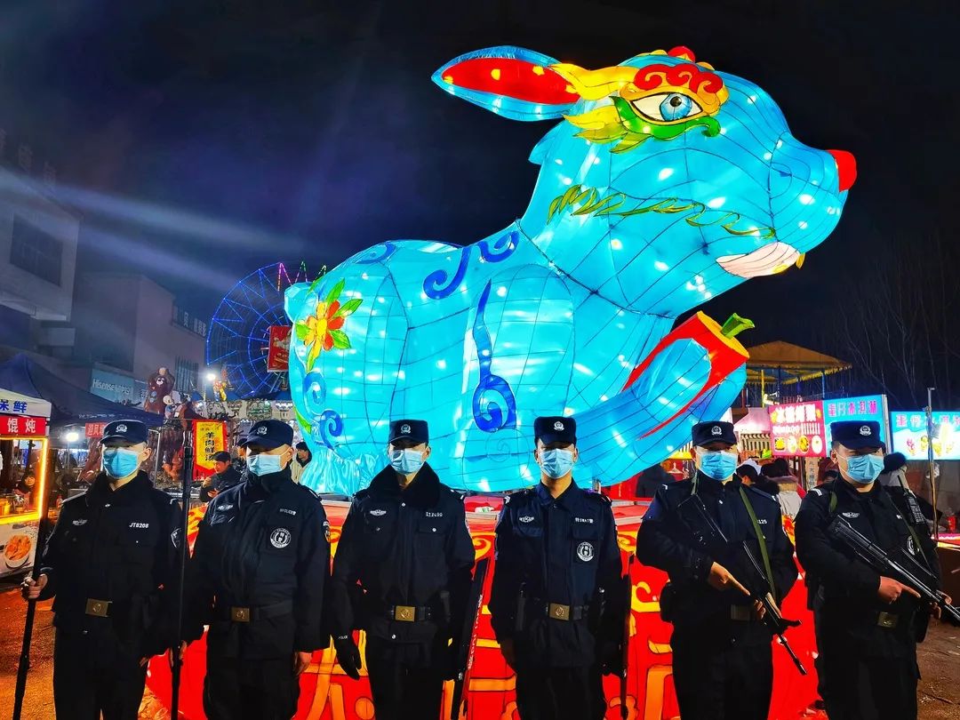 璀﹀療涓轰綘骞冲畨鍥㈠渾淇濋┚鎶よ埅,璀﹀療鍥炲鍧氬畧宀椾綅瀹堟姢涓囧鍥㈠渾