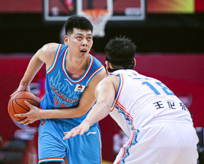 高速全员出战胜福建，小鲨鱼接受检验，国家队主帅给他点赞