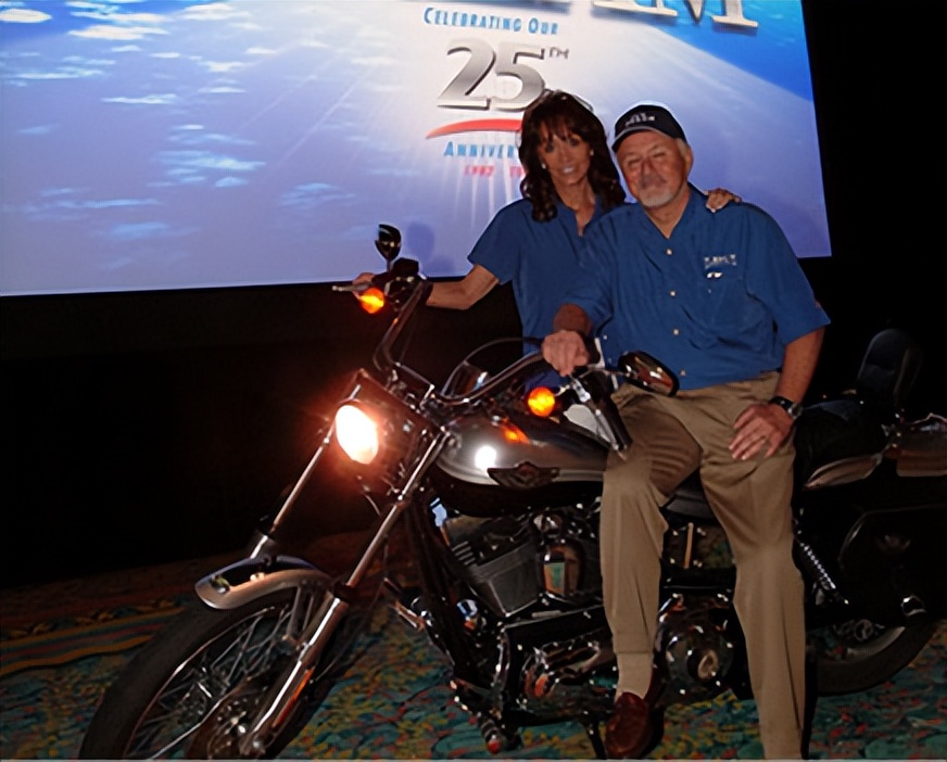 或锒铛入狱，或成为传奇，三位地产女富豪的激荡半生