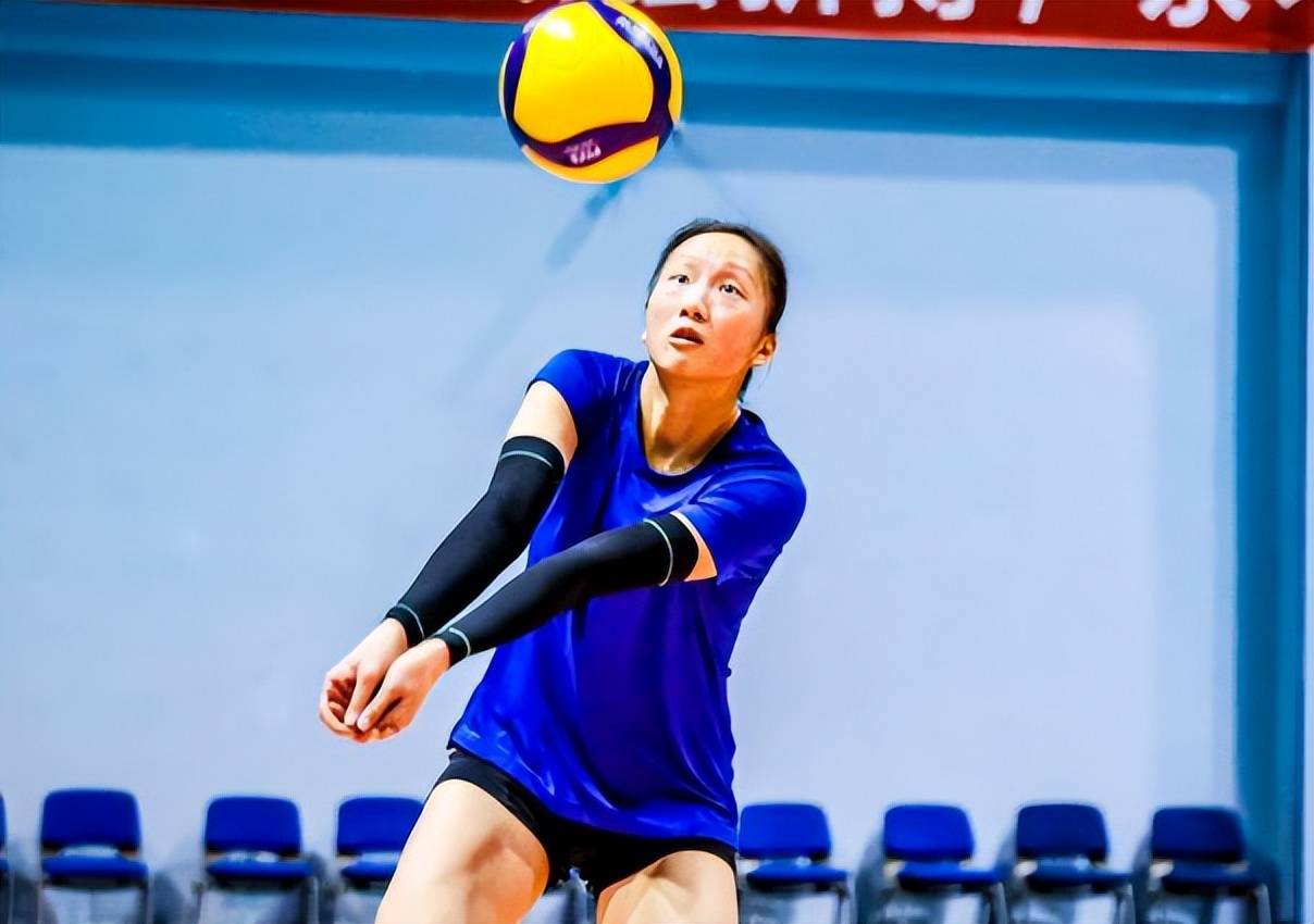中国女排最新漳州集训消息,女排集训后12人最新名单