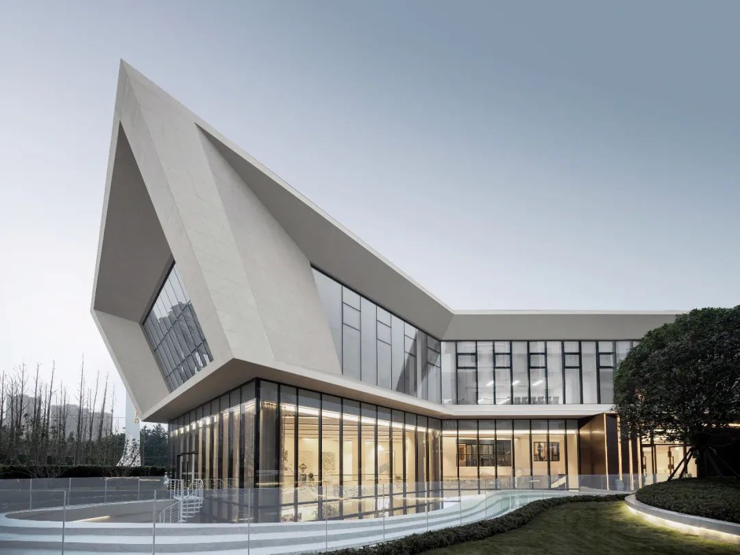 斜切转角楼梯立面施工图,建筑立面效果设计处理手法