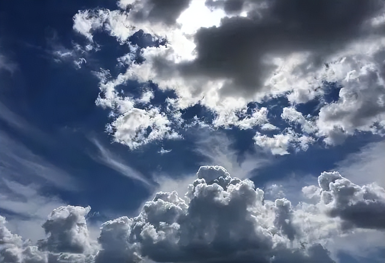 姣忔棩璇昏瘲璇嶉鑺变护,涓嶇晱娴簯閬湜鐪煎彧缂樿韩鍦ㄦ诞浜戜笂