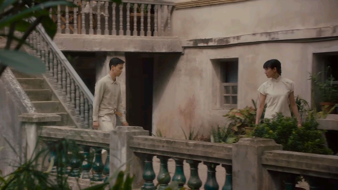 第一炉香中睨儿与乔琪的吻戏,第一炉香睨儿人物分析