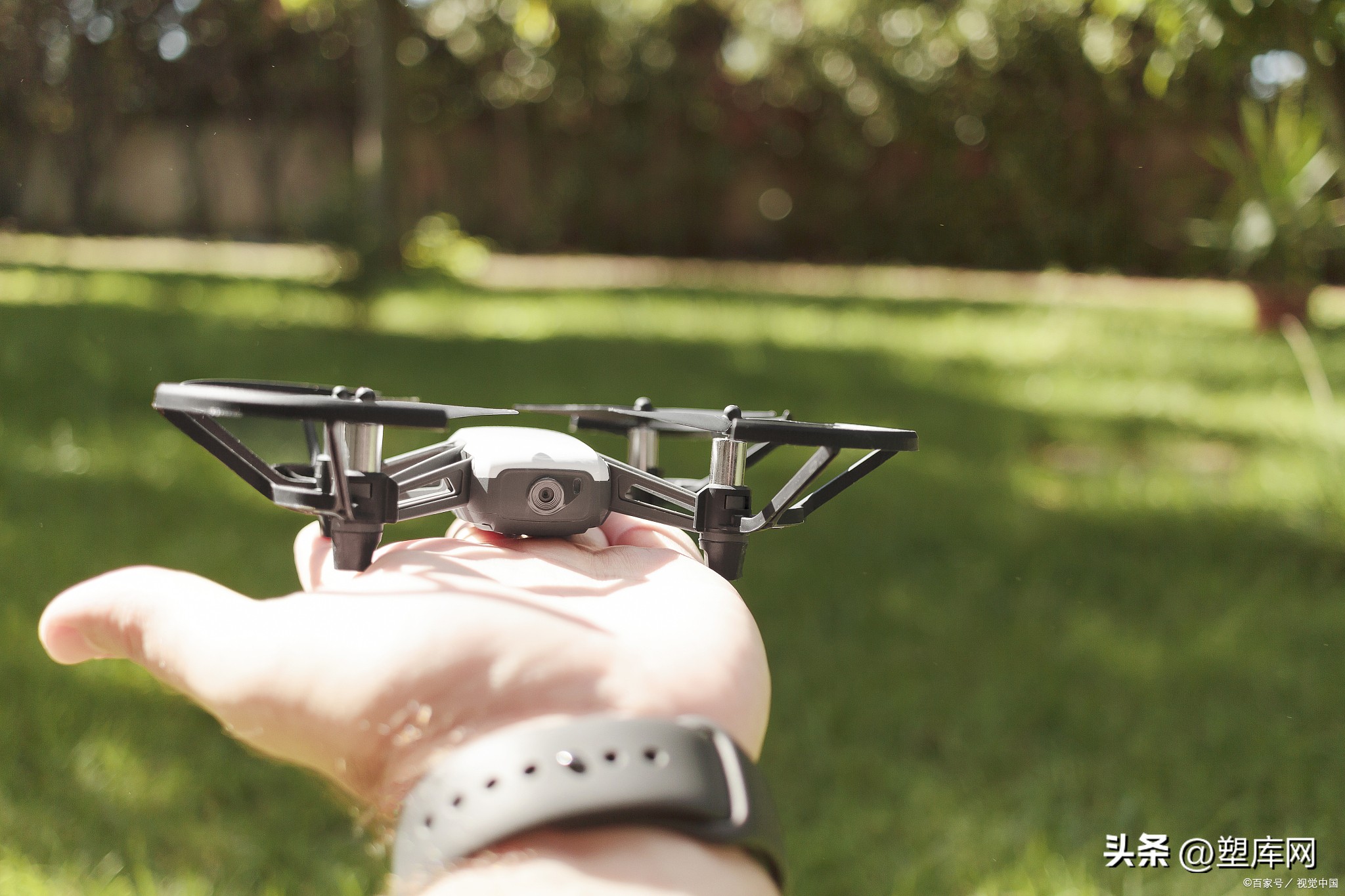 大疆无人机外壳是塑料还是金属,无人机塑料材质