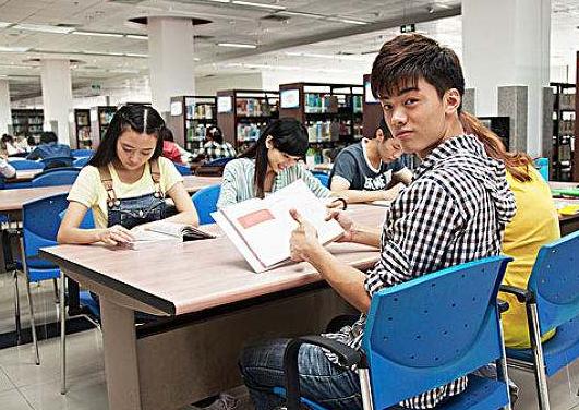 在女生眼里男生身高多少算矮,男生身高多少是女生的理想标准