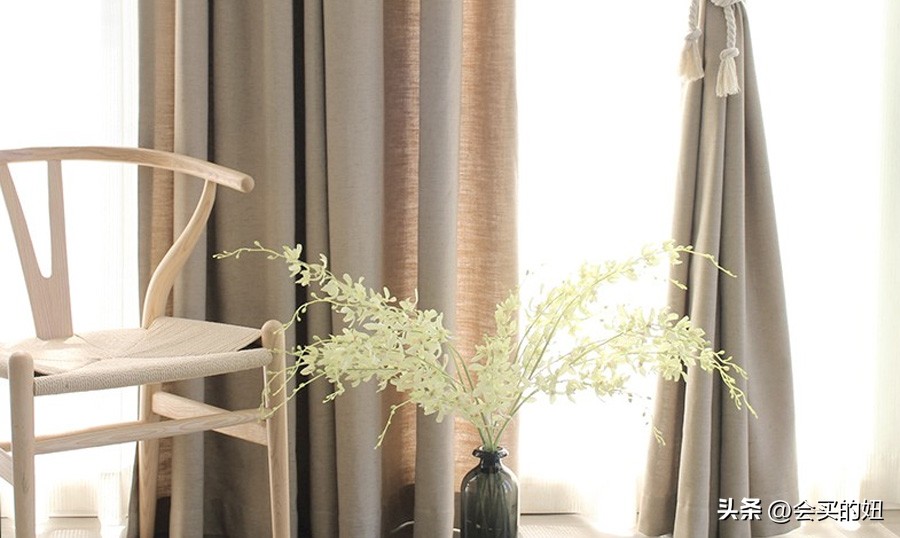 如何选便宜美观实用的窗帘,店铺一般装什么窗帘好看