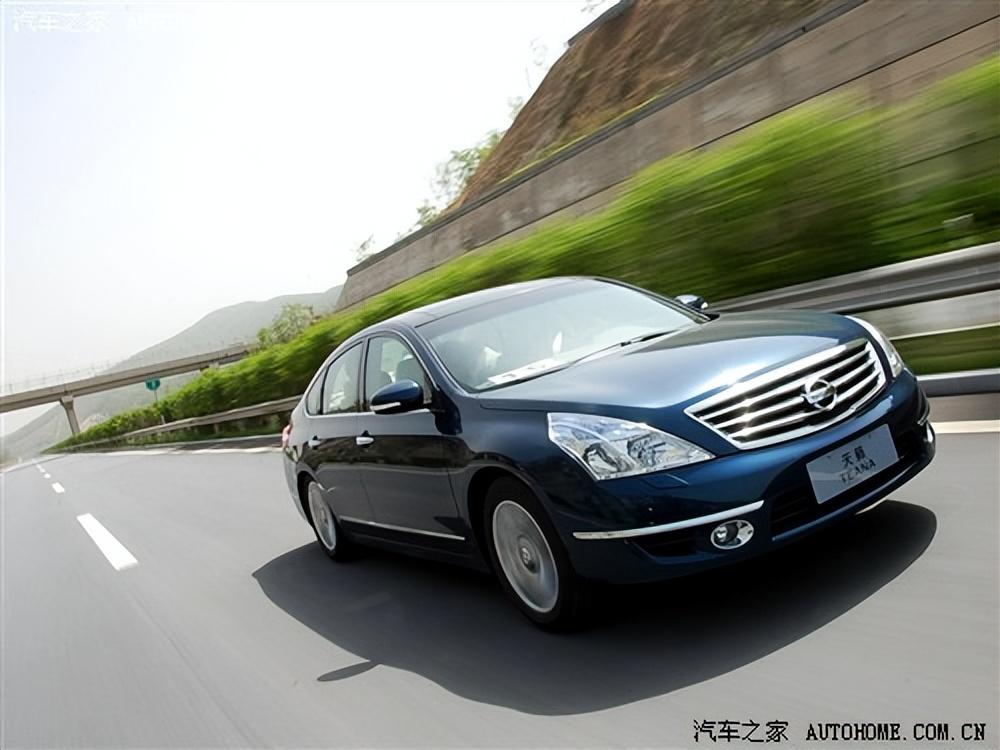 有颗强大心脏评全新日产天籁,日产天籁2021款2.0舒适版测试视频