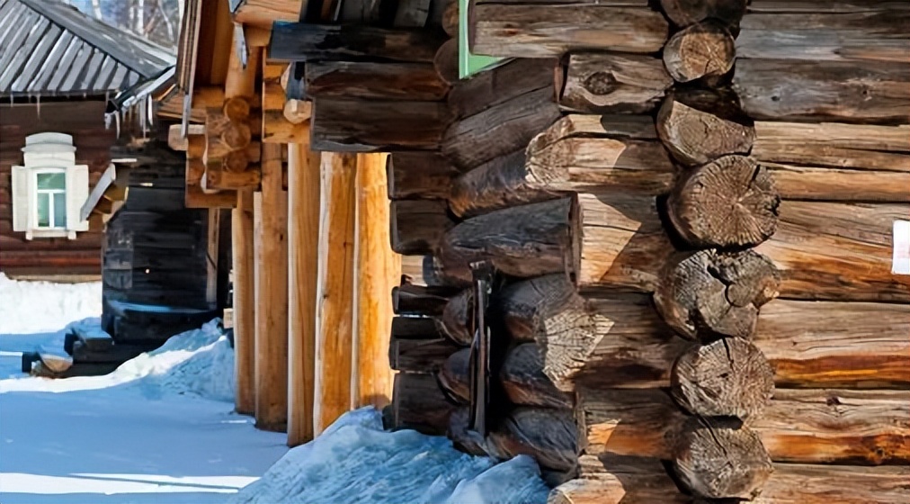 贝加尔湖翡翠位置,贝加尔湖畔翡翠宝石