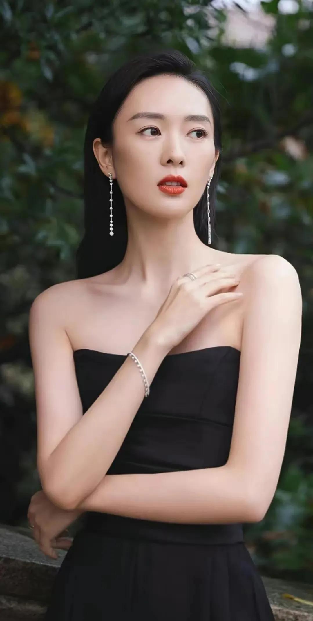 谁比烟花寂寞视频,谁比烟花寂寞沈晨