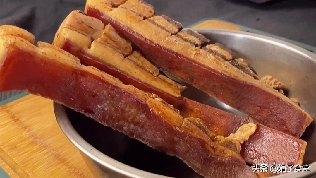 猪肉放在酱油里泡两天怎么做好吃,猪肉泡酱油的正确方法