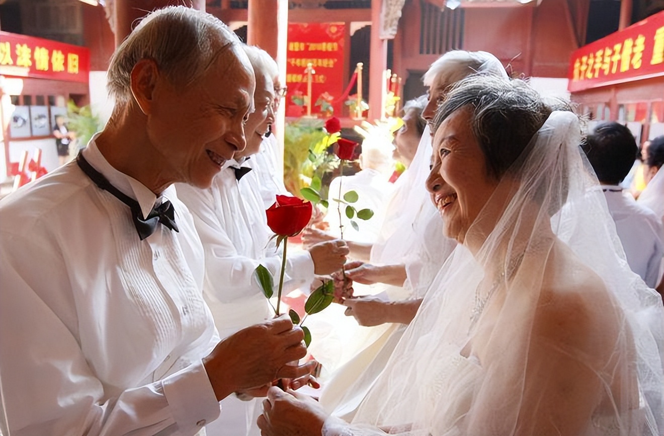 二婚后遇到的尴尬,二婚夫妻过得尴尬吗