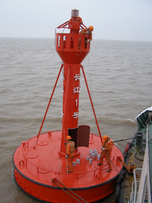 长江航标灯浮标怎么固定,长江航标灯红绿各代表什么