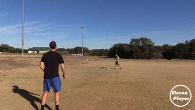 足球一脚解围高球技巧,足球一开始练什么