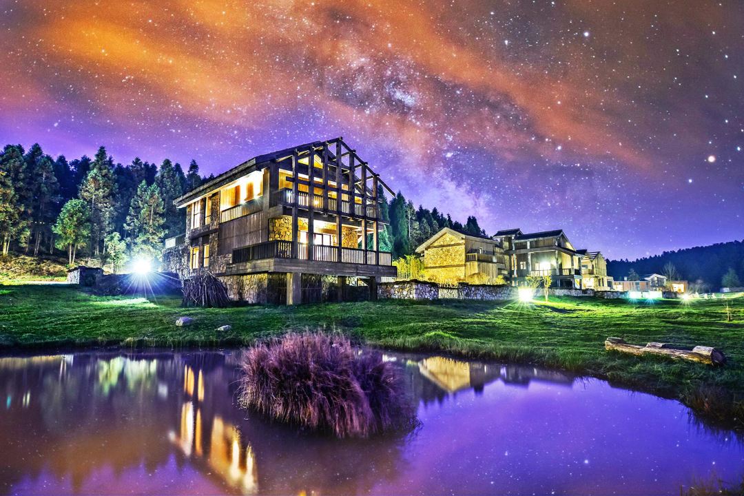 隐匿重庆仙女山公园内的酒店，足不出户尽享自然温暖，私性超高