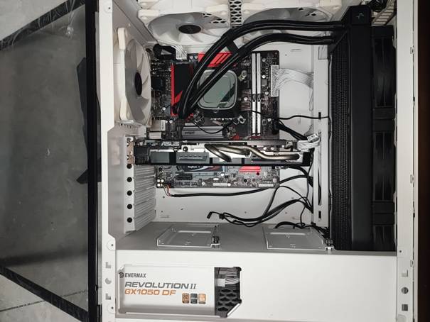 技嘉b760m-h和技嘉b760m魔鹰区别,技嘉魔鹰b760m小板和大板区别