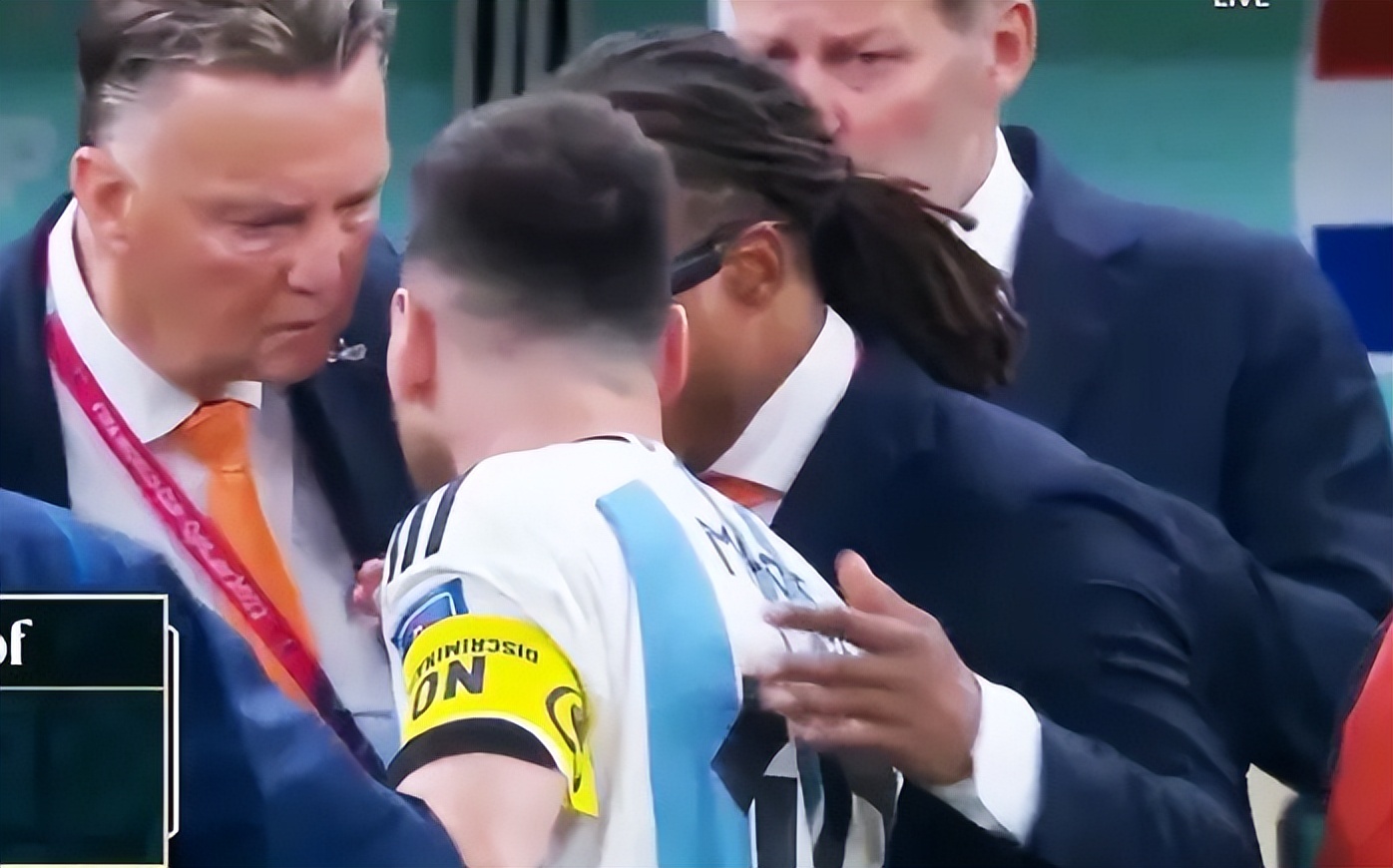 梅西挑衅拉涅利,梅西致敬癌症球迷做出刮脸手势