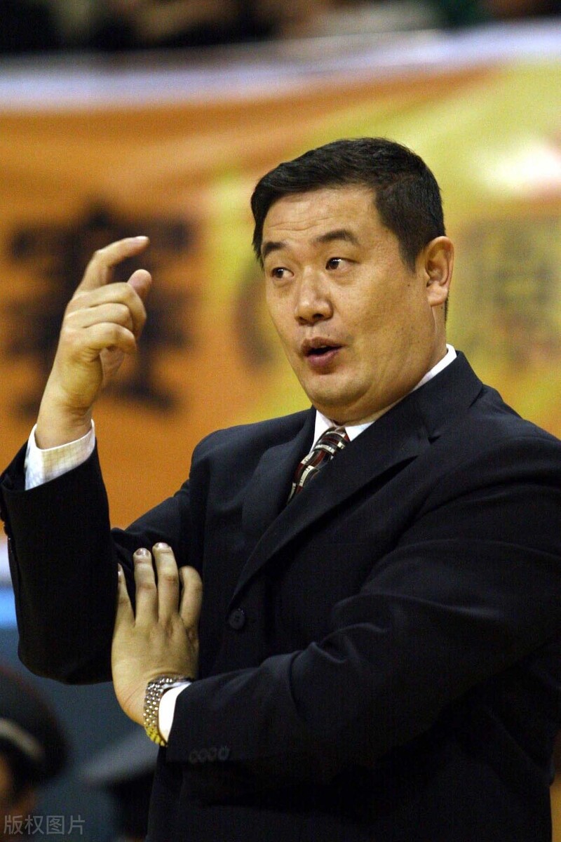 山东男篮巩晓彬最新消息,山东男篮主帅巩晓彬去哪里了