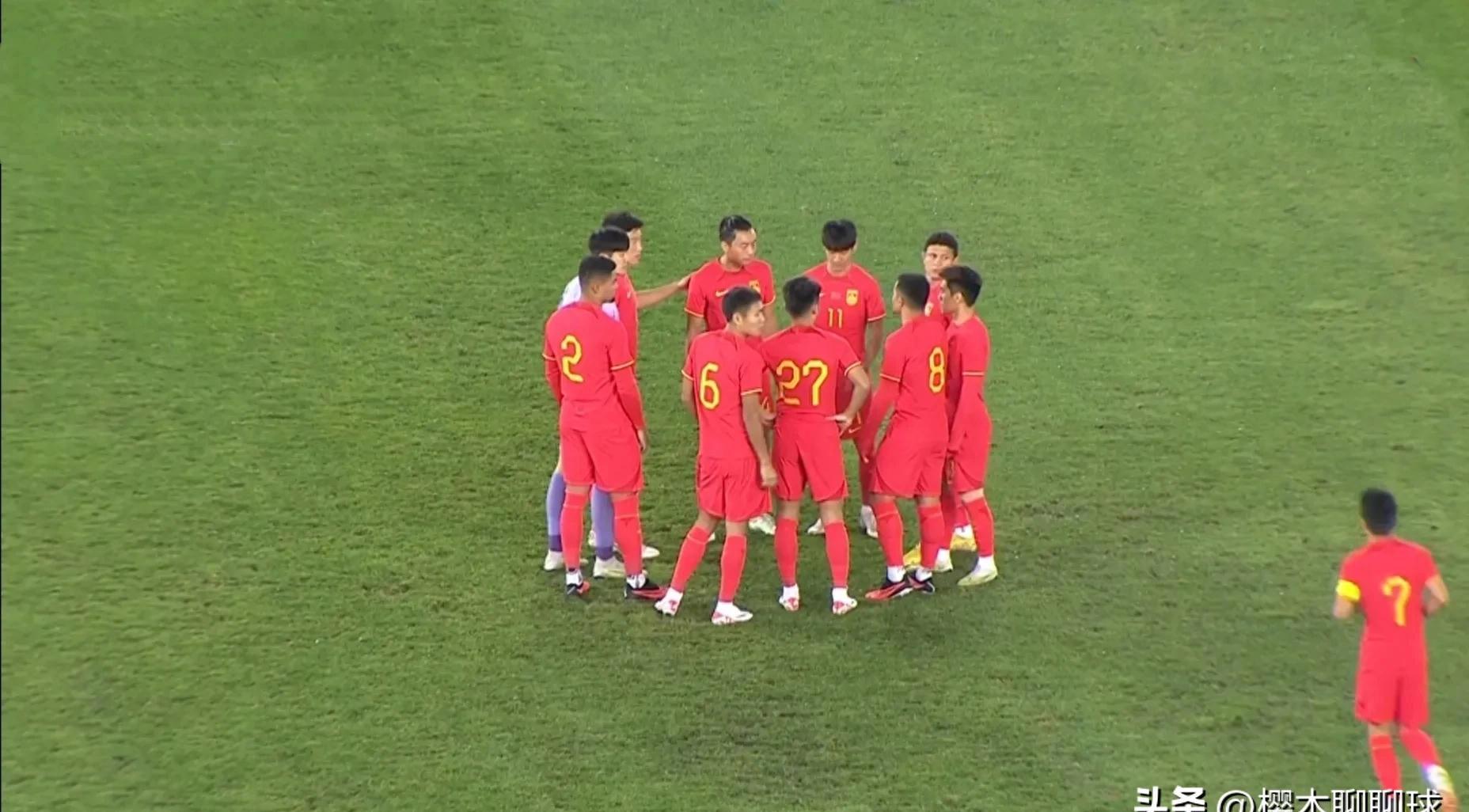 中国男足不敌1比3越南,中国男足亚洲杯2比1乌兹别克斯坦