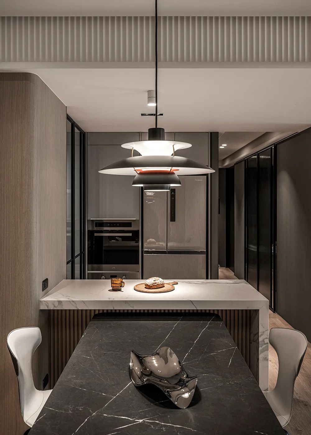 发现一对60后夫妻的家，装修那叫一个高级，比样板间还要漂亮