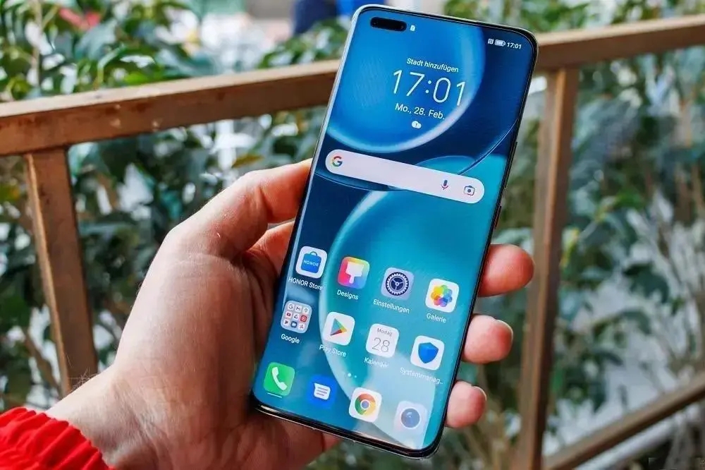 从5499元跌至3899元，IP68防水+100倍变焦，高端旗舰重回低价