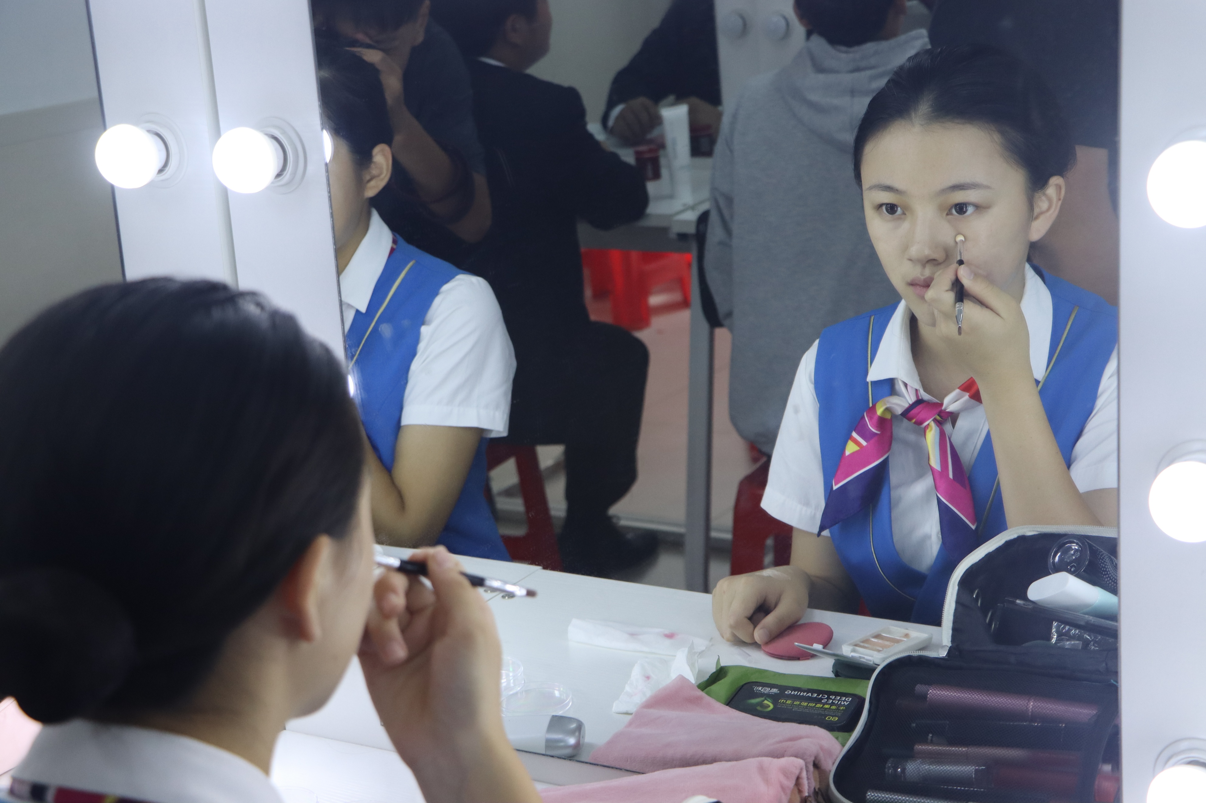 初中毕业男学生学什么专业好就业,男孩初中毕业学什么专业更好就业