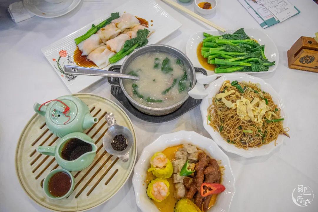 我在南极养企鹅,我在南极的日子