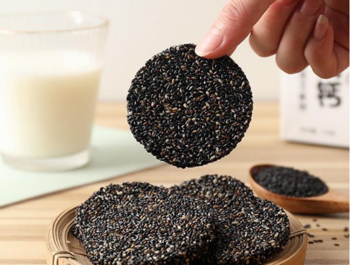 送礼送到心坎上七夕首选这些零食,七夕情人节送你一份好吃的零食