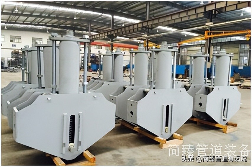 管道支吊架安装要求不包括,管道支吊架按限制管道位移可分为