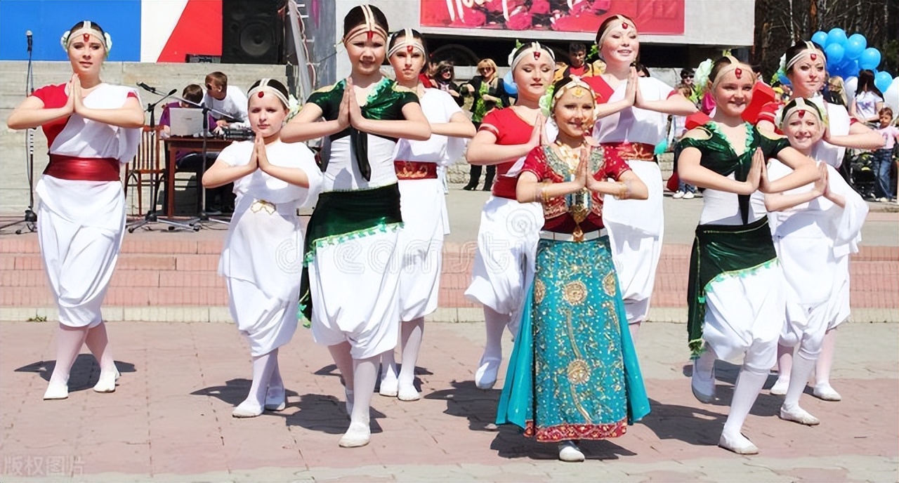 舞蹈是一门以特殊形式展现的艺术,舞蹈是一种什么的艺术