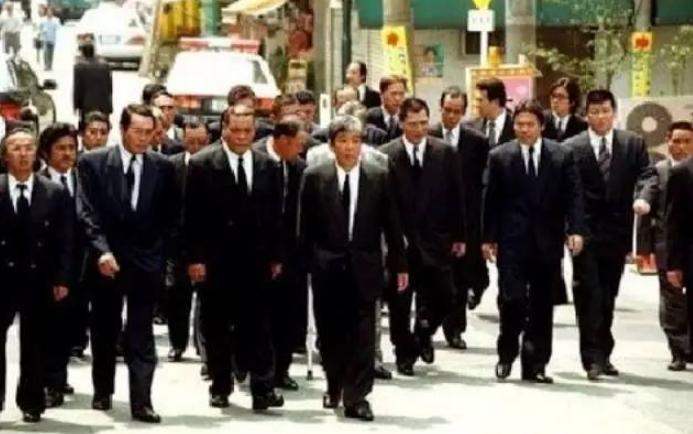 日本女性如何被骗进AV行业？起底不为人知的日本色情阴暗面