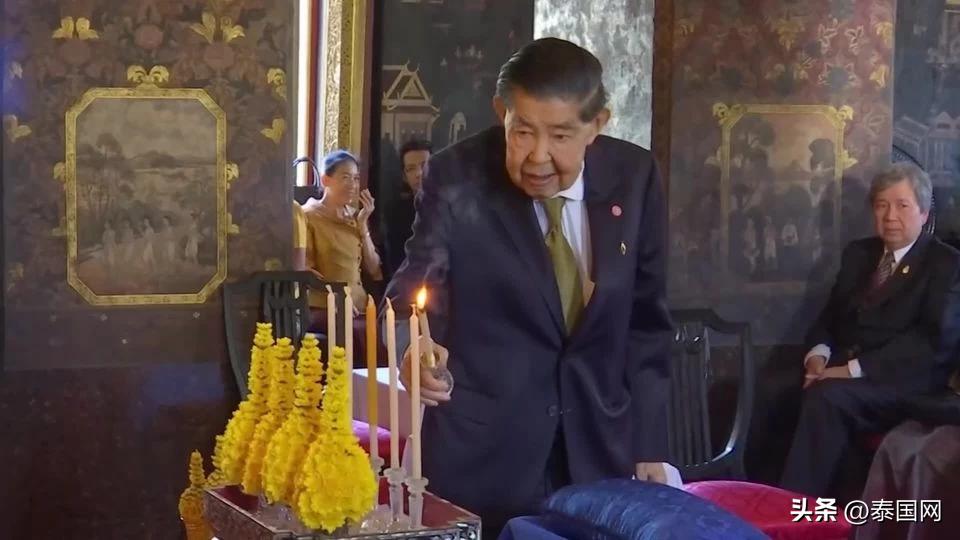 泰国国王王后近日最新活动报道,现任泰国国王王后