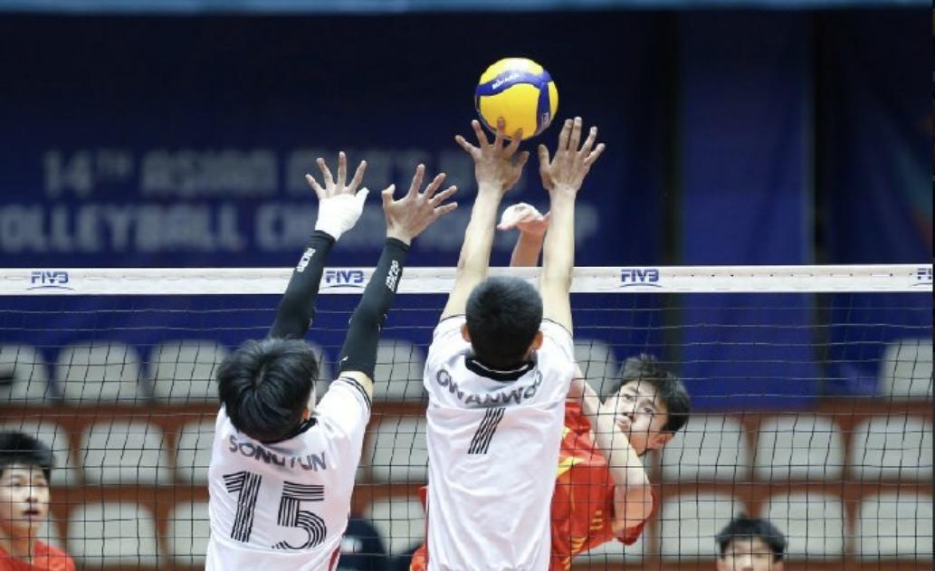 中国队遭争议判罚,中国队被争议判罚