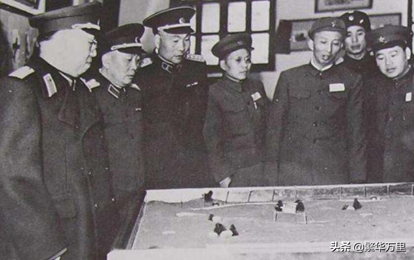 解放军76年军装,解放军各个时期的军服有哪些款式