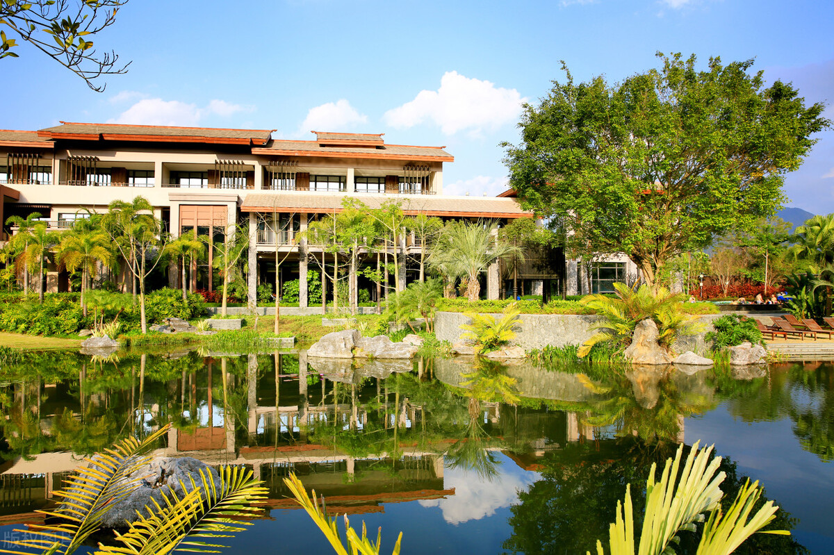 泡纯天然温泉地方推荐,冬天哪里温泉度假村最好
