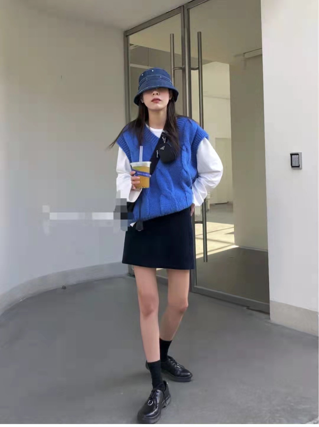 手工女款针织短款马甲,短款针织马甲搭配什么