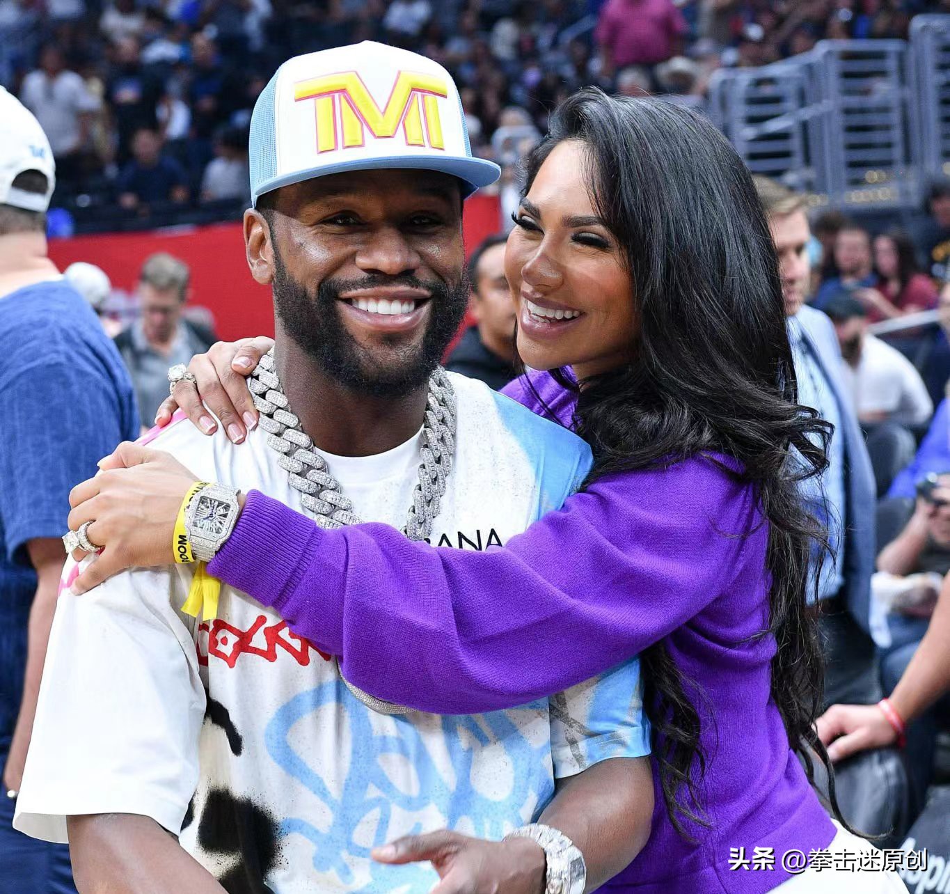 梅威瑟和新女友,拳王梅威瑟与女友高调亮相